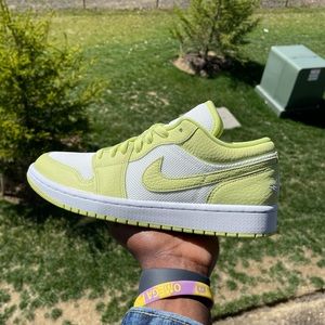 Jordan 1 Low “LimeLight”